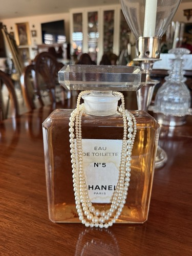 Huge 1930s shop - huge,