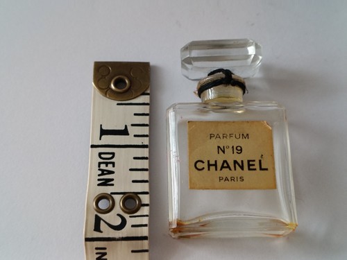 Vintage empty miniature chanel - empty,